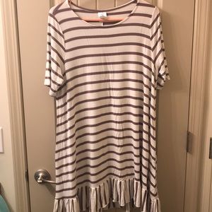 Agnes and Dora ruffle tunic